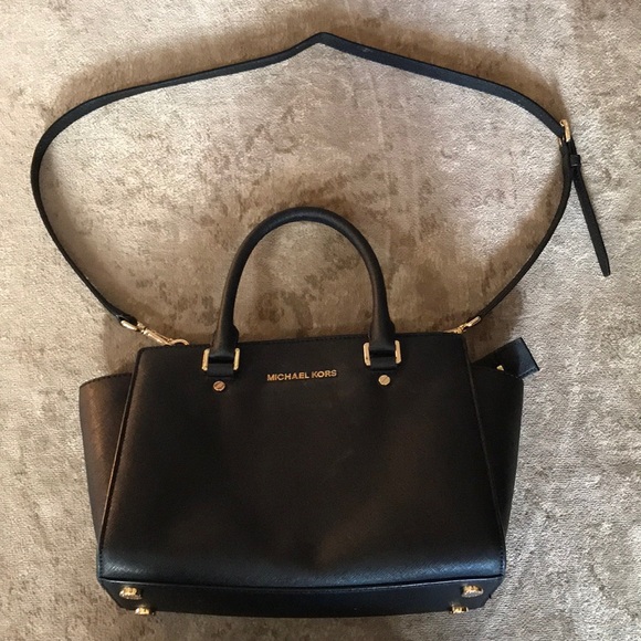 Michael Kors Handbags - Michael Kors